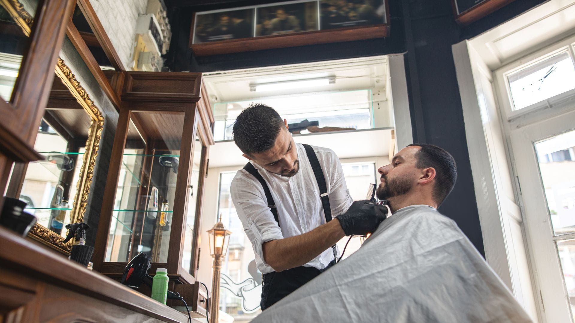 10 Easy Steps to a Perfect Traditional Barber Experience