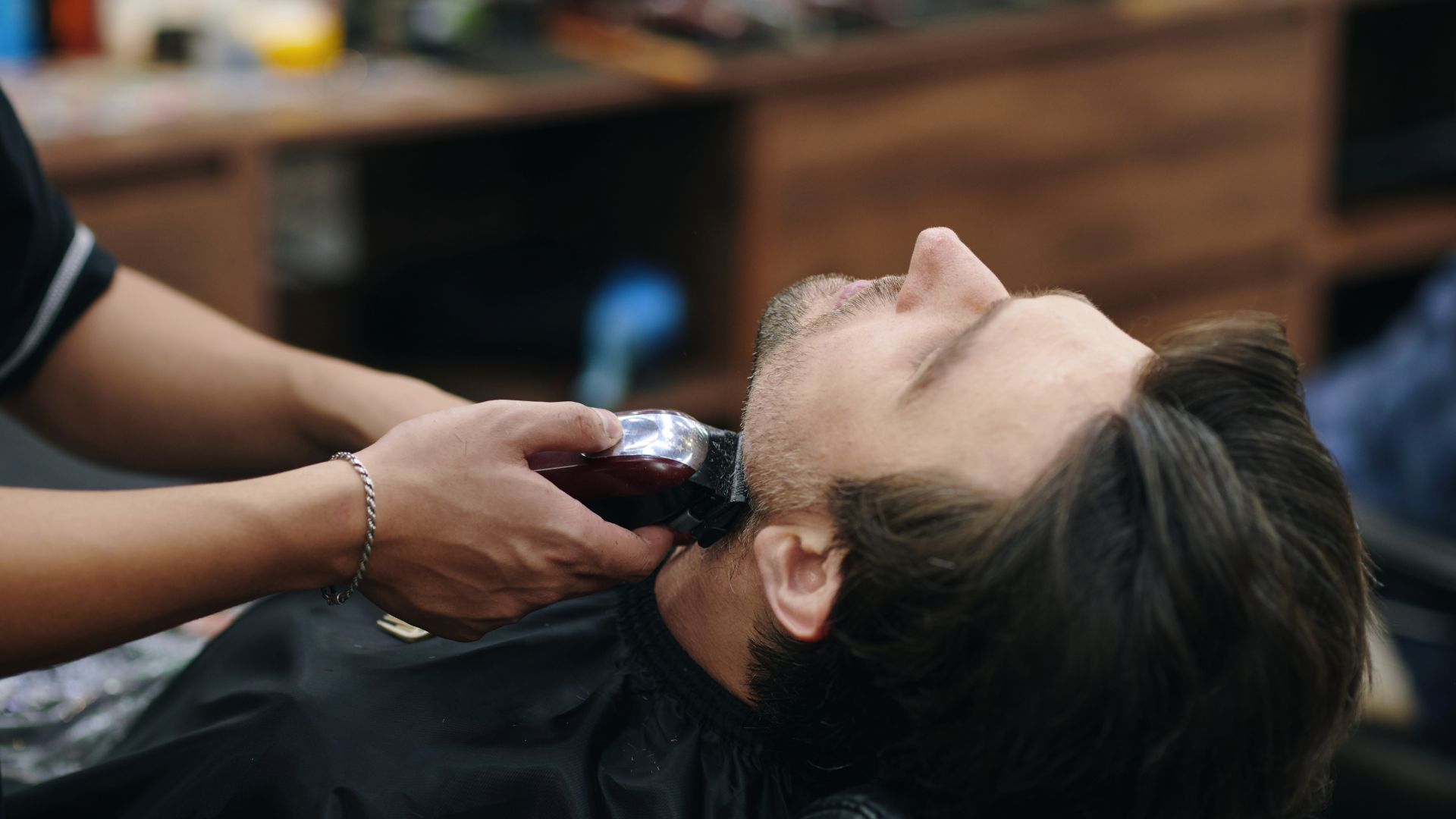 10 Executive Shaving Techniques for a Cleaner Look