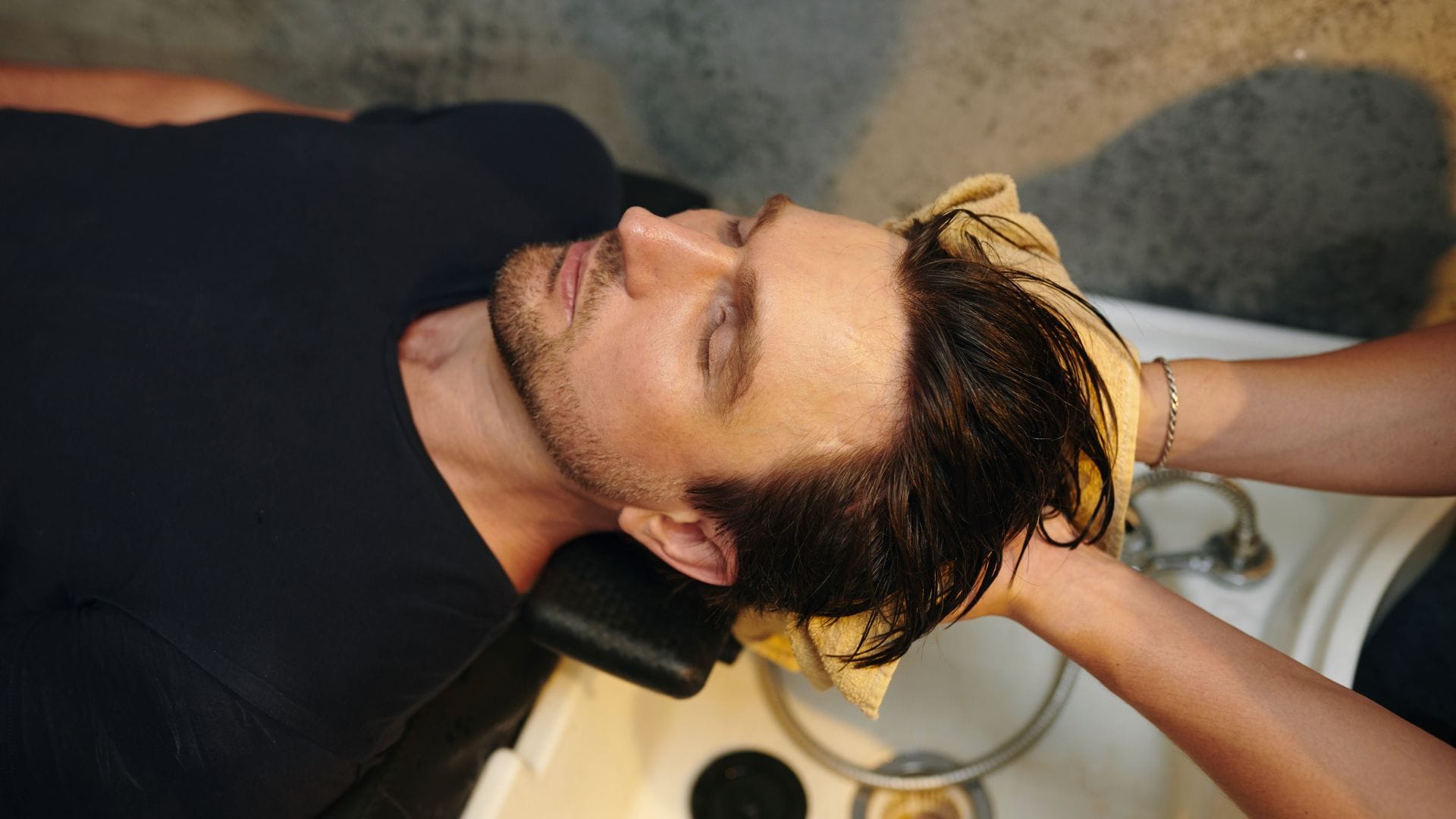 10 Pro Tips for Washing Your Hair the Right Way