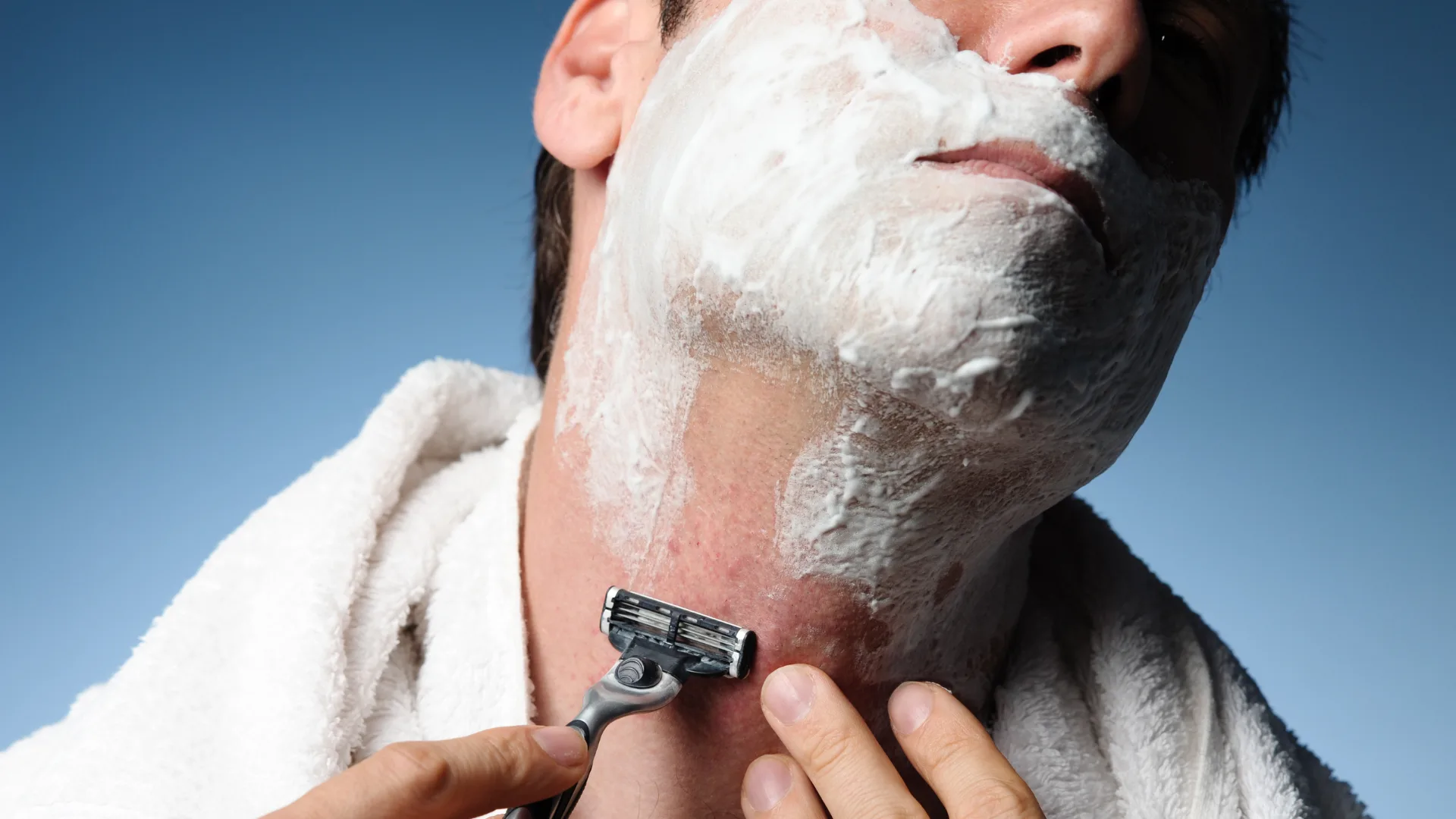 11 Essential Tips for Preventing Razor Burn and Ingrown Hairs