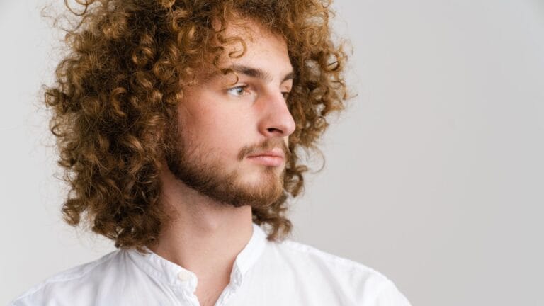 11 Tips for Keeping Curly Hair Hydrated