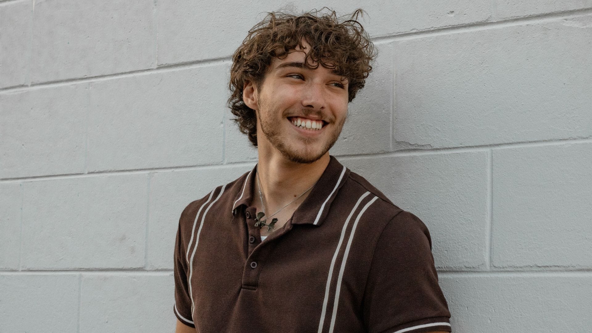 11 Tips for Taming Cowlicks and Unruly Hair