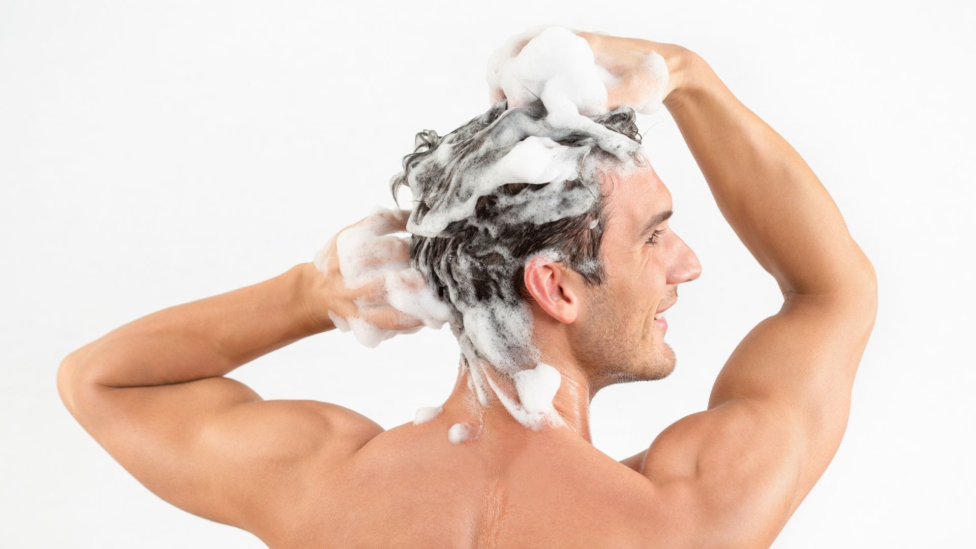 12 Signs You’re Using the Wrong Shampoo