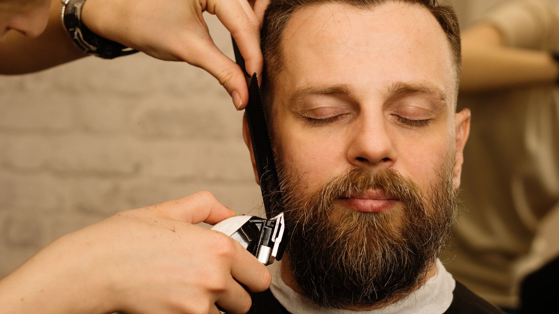 12 Tips for Keeping Your Beard Trim Looking Sharp All Week Long