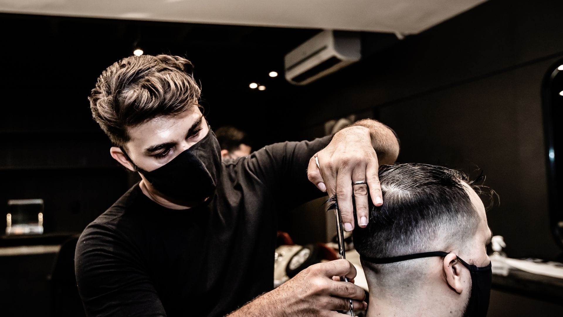 13 Haircuts That Suit Thick Wavy Hair