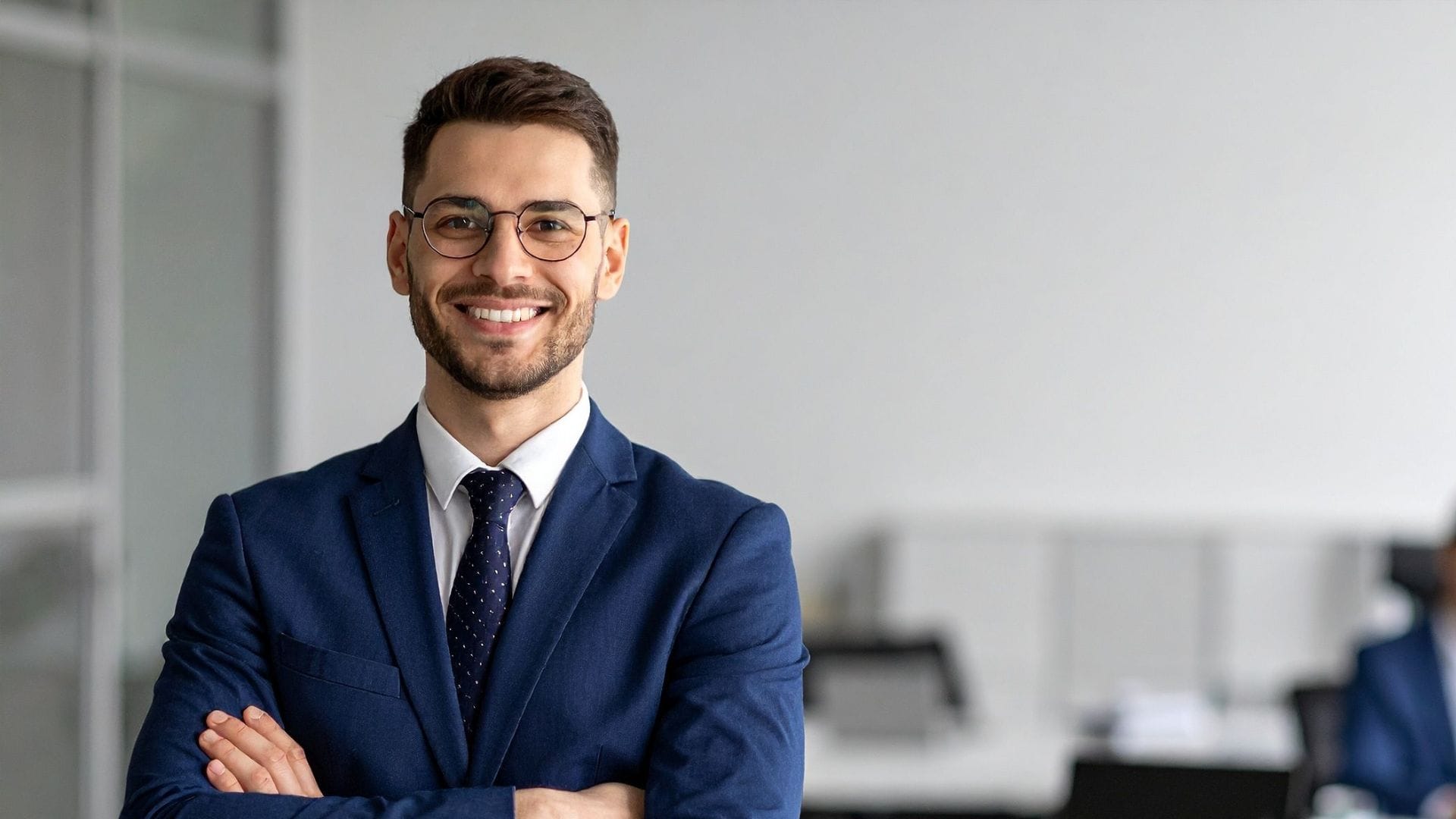 14 Top Hairstyles for Office Professionals