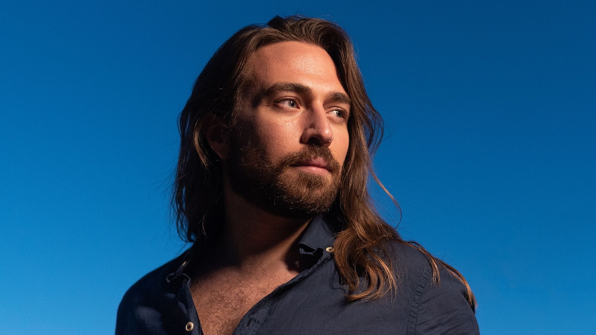 13 Tips for Maintaining Long Hair as a Man