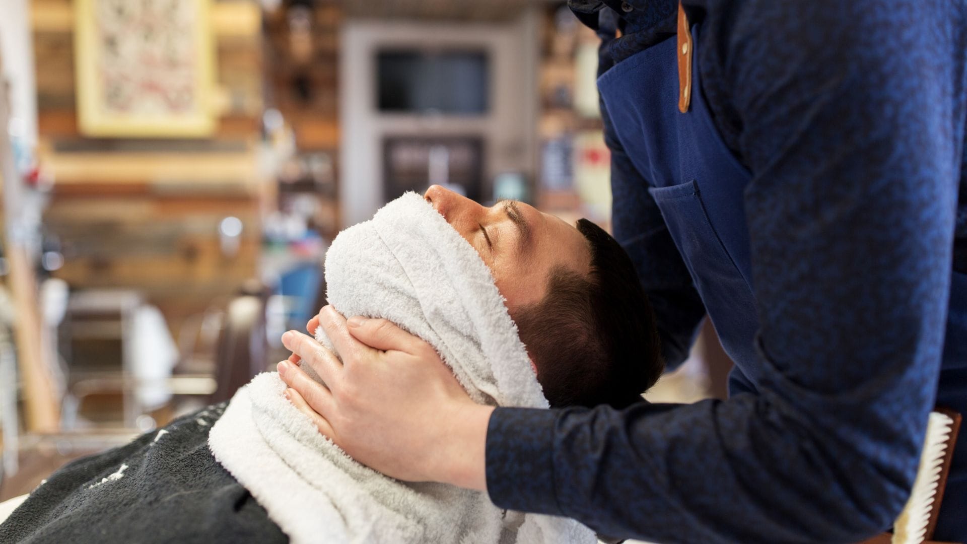 12 Reasons Hot Towel Shaves Are Essential for Healthy Skin