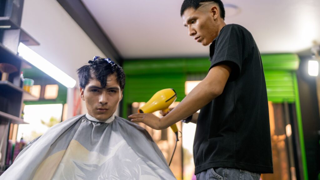 The Haircut Experience — What You Get at a Barbershop vs. a Salon